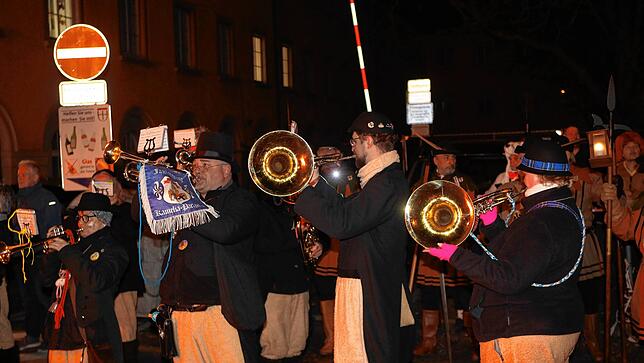 Bild 17: Mit der Fasnachtsverbrennung endet die fünfte Jahreszeit in Konstanz