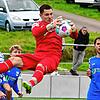 Zwei bittere Ausfälle: Beim 4:3-Erfolg des FC Hauingen beim Schlusslicht FC Hochrhein mussten Torwart David Vogt und Verteidiger Thomas ...