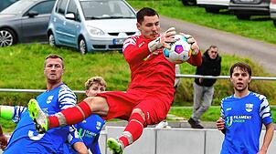 Zwei bittere Ausfälle: Beim 4:3-Erfolg des FC Hauingen beim Schlusslicht FC Hochrhein mussten Torwart David Vogt und Verteidiger Thomas ...