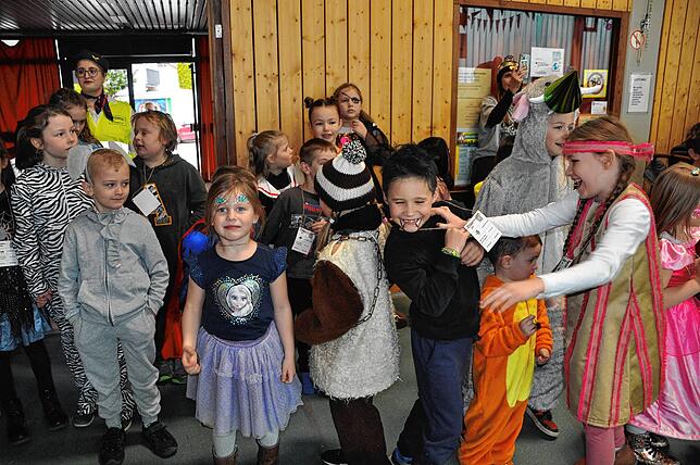 Bild 23: Viel Spaß beim Kinderball in Leimbach