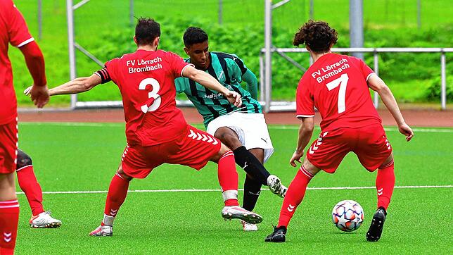 Zwei Treffer: Akeem Gerspacher &ndash; hier im Hinspiel &ndash; traf beim 4:3-Erfolg des FC Zell vor und nach der Pause in der Partie ...