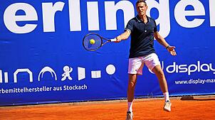 Patrik Kühnen (hier 2023 bei einem Training mit SÜDKURIER-Gewinnern bei den Überlingen Open) freut sich schon jetzt auf das ...
