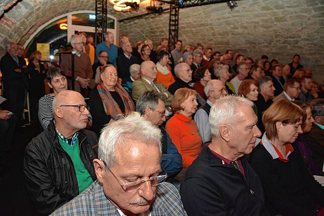 Ein Blick in den Zuschauerraum des Noltes Theaters vor drei Monaten: So dicht gedrängt wie hier dürfte es vorerst nicht mehr zugehen.
