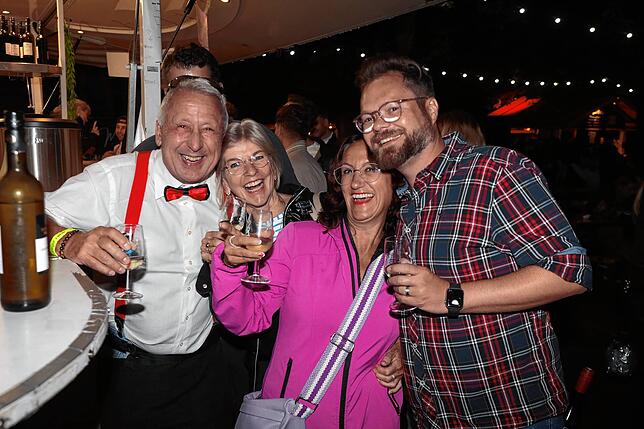 Bild 5: Endlich Wochenende! Das feiern die Besucher beim Konstanzer Weinfest 2025