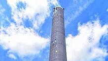 Der Thyssenkrupp Aufzugstestturm in Rottweil ragt inzwischen 246 Meter in die Höhe. Ende des Jahres soll das Bauwerk mit der ...