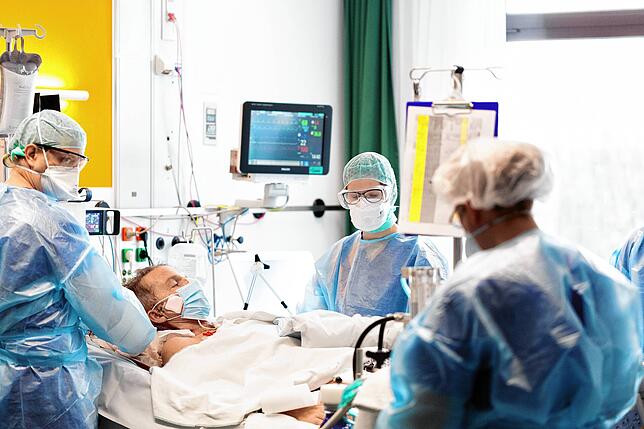 Walter Brummel wurde einen Tag vor Weihnachten in die Uniklinik Tübingen geflogen, wo er drei Wochen um sein Leben rang.