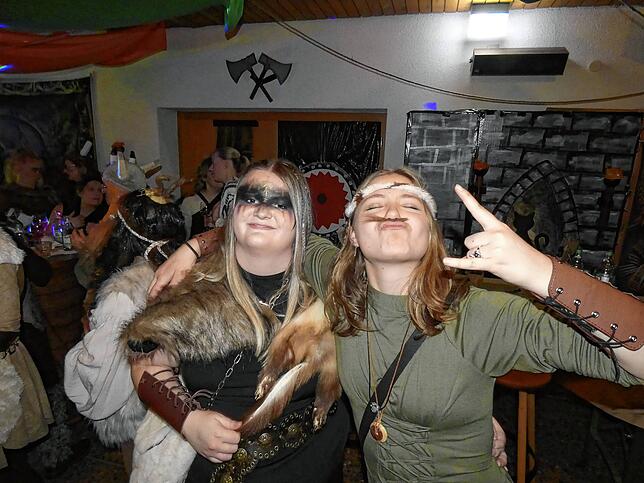 Bild 27: Wiiberfasnacht in Altenburg: So feiert die Stadt ausgelassen und bunt!