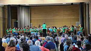 Das zweite 1-1-1-Konzert von Jungmusikern aus dem Bezirk 8 des Blasmusikverbands Hochrhein fand in Oberlauchringen sehr guten Anklang. ...