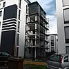 Die Wohnanlage an der Schwenninger Karlstraße ist noch lange nicht fertig gebaut. Deutlich erkennbar ist, dass an diesem Gebäude ein ...