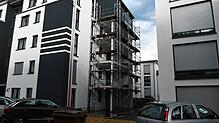 Die Wohnanlage an der Schwenninger Karlstraße ist noch lange nicht fertig gebaut. Deutlich erkennbar ist, dass an diesem Gebäude ein ...