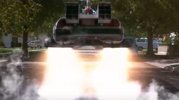 Für den De Lorean in "Zurück in die Zukunft" sind Zeitreisen kein Problem.