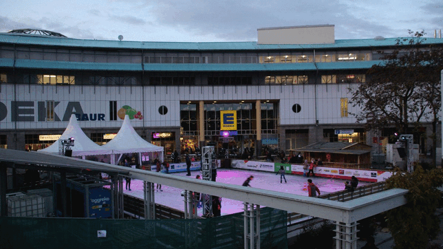Bild : Für den Häfler Weihnachtsmarkt und die Häfler Eisbahn ist jeweils ein anderer Sicherheitsdienst zuständig. Wir haben die Stadt gefragt: Warum?
