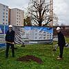 Spatenstich in der Ernst-Reuter-Straße: OB Klaus Eberhardt (links) und Geschäftsführer Markus Schwamm.
