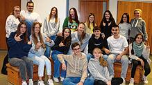 Eine moderne Fassung des traditionellen Märchens &bdquo;Dornröschen&ldquo; präsentieren 16 Kinder und Jugendliche an zwei Theaterabenden ...