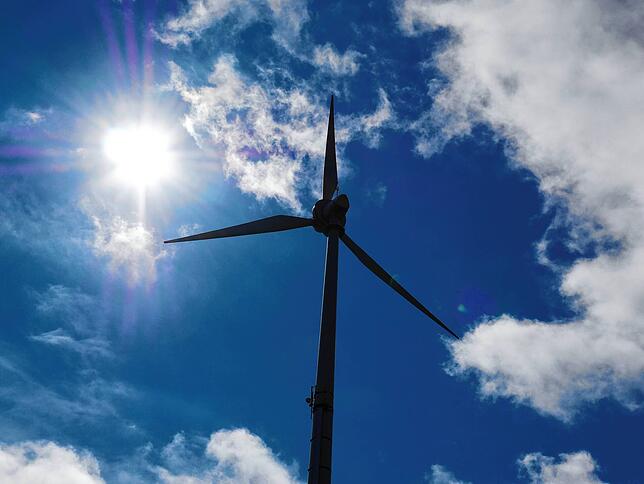 Das Land Baden-Württemberg treibt den Ausbau von Windenergie voran. In der Region Schwarzwald-Baar-Heuberg wurden jetzt 6000 Hektar ...