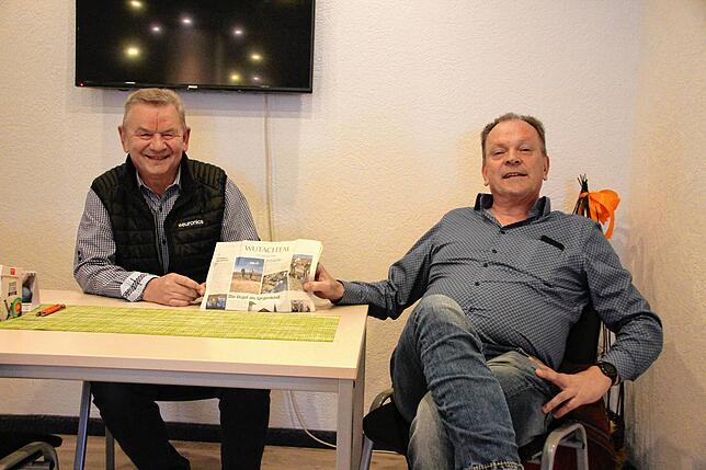Der HGV-Vorsitzende Reinhard Schmitt (rechts) mit Geschäftsmann Anton Scherzinger planen den 12. Stühlinger Herbst.
