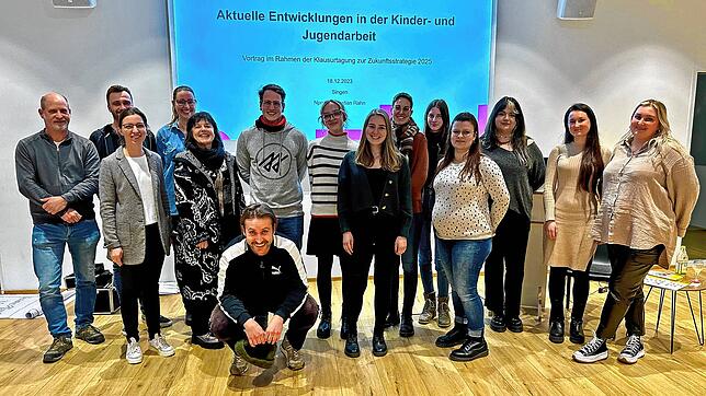 Die Mitarbeiter der Abteilung Kinder und Jugend der Stadt Singen machen sich bei einer Klausurtagung bereit für die künftigen ...