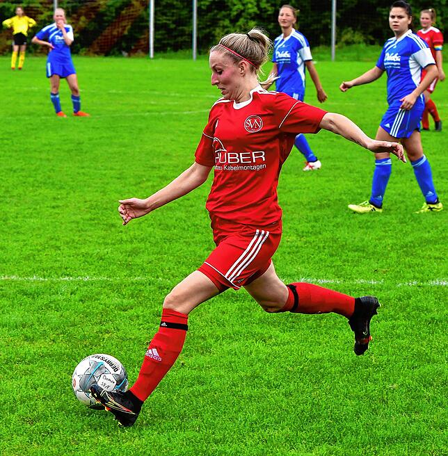 Torgarantie: Leoni Goering steuerte in der Liga 42 Tore zur Vizemeisterschaft des SV Niederhof bei. Im Rückspiel bei der SG Ebnet will ...