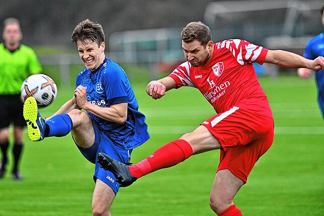 Bild 18: FC Schlüchttal unterliegt mit 1:2 beim TuS Efringen-Kirchen &ndash; und wir haben Bilder!