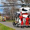 Ein Rettungshubschrauber bringt einen Schwerverletzten am Sonntagmittag, 23. März, in eine Spezialklinik.