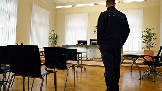 Wegen Zechprellerei in zwei Hotels musste sich ein Ehepaar vor dem Amtsgericht Überlingen verantworten.