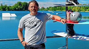 Helgi Kolvidsson auf der Anlage des Seepark Linzgau, den er seit dieser Saison leitet.