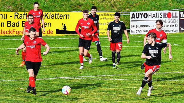 Bild : VfR Bad Bellingen macht nach der Pause einen 4:1-Sieg gegen FC Hochrhein perfekt