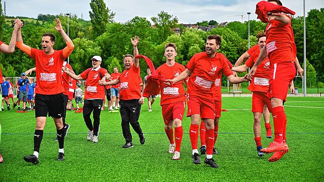 Bild 4: TuS Binzen steigt erstmals in die Landesliga auf – und wir haben Bilder!