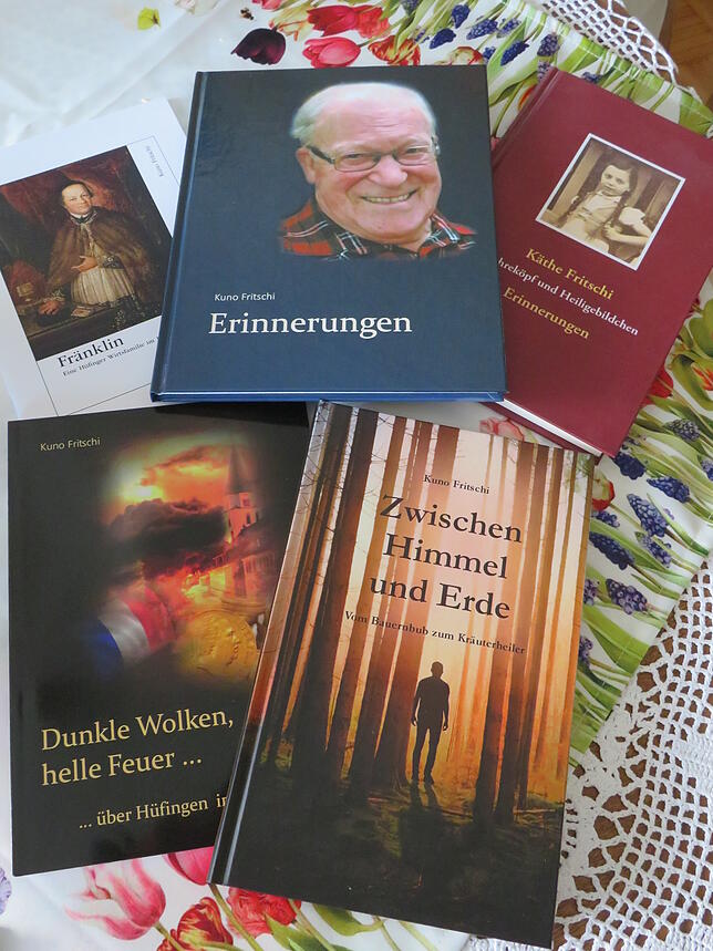 Das sind nur einige der Bücher, die Kuno und Käthe Fritschi bisher geschrieben haben. Und es sollen noch mehr folgen, denn nun hat das ...