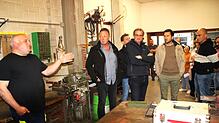 Bei einem spontanen Vorort-Besuch erläuterte Werkhofleiter Christoph Herm den Schwörstädter Gemeinderäten die unhaltbaren Zustände für ...