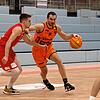 In einem aktuell starken Panthers-Team gibt es mit Ivan Mikulic (am Ball) noch ein Sorgenkind. Der kroatische Neuzugang läuft bislang ...