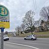 An der Haltestelle Apfelberg sollen die Busbuchten beseitigt, an beiden Stellen Fahrgastunterstände errichtet und Fußgängerüberweg und ...