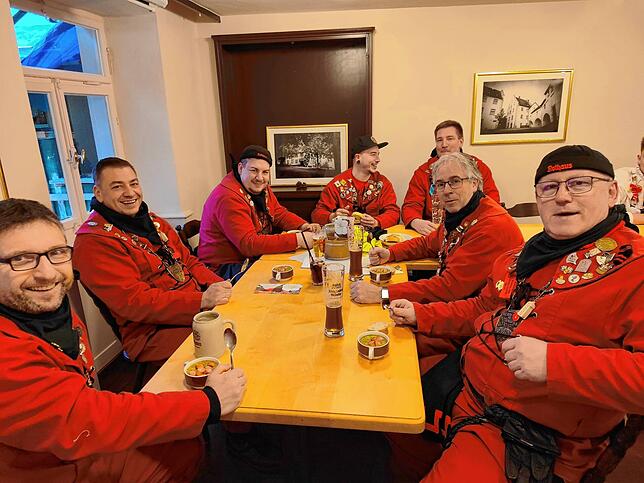 Bild 16: Fasnacht 2025: So lebendig war der Wecken in Tiengen am Schnutzigen Donnerstag - Die besten Bilder!