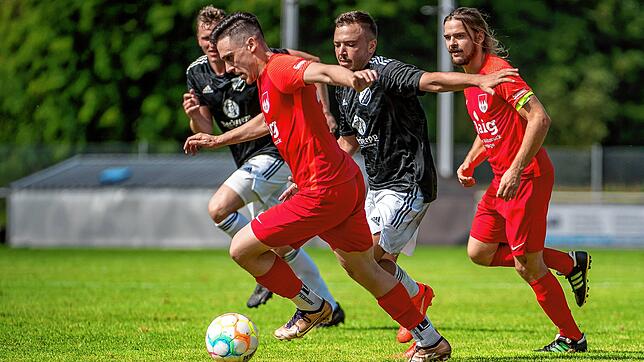 Endlich ein Dreier: Mit Mühe holte sich der FC Tiengen 08 den ersten Saisonsieg mit einem 2:1 gegen den weiter sieglosen SV Au-Wittnau. ...