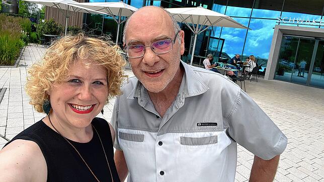 Die SÜDKURIER-Testesser Kerstin Steinert und Holger Niederberger haben in ihrer Mittagspause das Restaurant Tabor beim Schwaketenbad ...