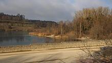 Der Campingplatz im Seepark soll auf dem ehemaligen Areal des Kieswerks Müller entstehen und auch die vorstehende Halbinsel mit ...