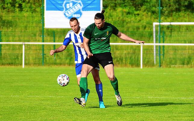 Bild 26: SV Herten II gewinnt Spitzenspiel beim SV Karsau mit 2:0 &ndash; und wir haben Bilder!