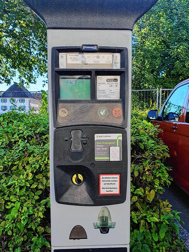Das ist der städtische Parkscheinautomat, an dem Erich Stöcker sein Ticket hätte ziehen müssen.