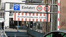 Die Stadtwerke sollen nun auch Parkhäuser übernehmen, etwa das am Augustinerplatz