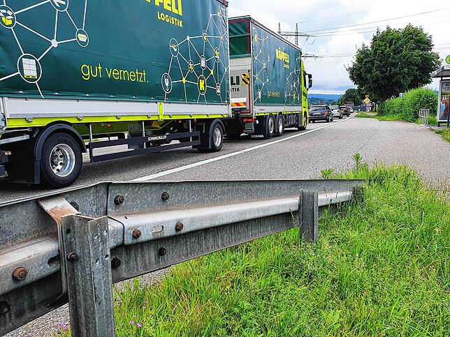 Die Bundesstraße 34 soll bis 2027 zwischen der Anschlussstelle Tiengen-West und dem Obi-Kreisverkehr dreistufig ausgebaut werden.