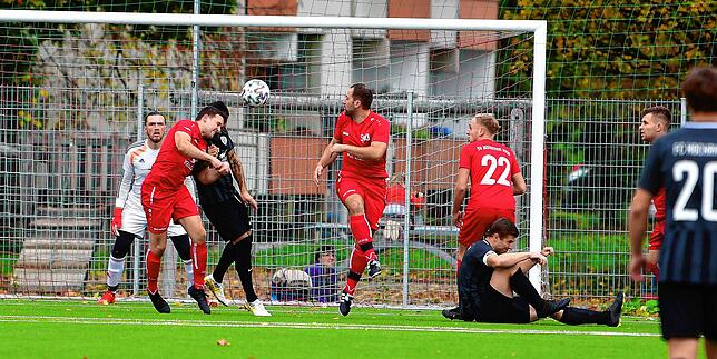 Bild 24: FC Hochrhein gewinnt das Derby beim SV Jestetten mit 3:1 &ndash; und wir haben Bilder!