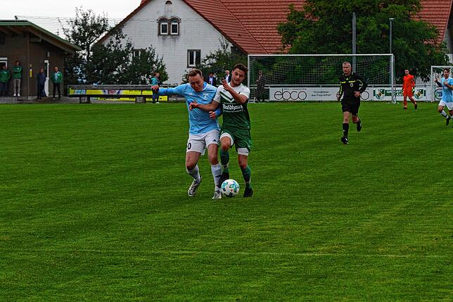 Bild 30: SV Waldhaus bezwingt den SV Obersäckingen mit 4:0 &ndash; und wir haben Bilder!