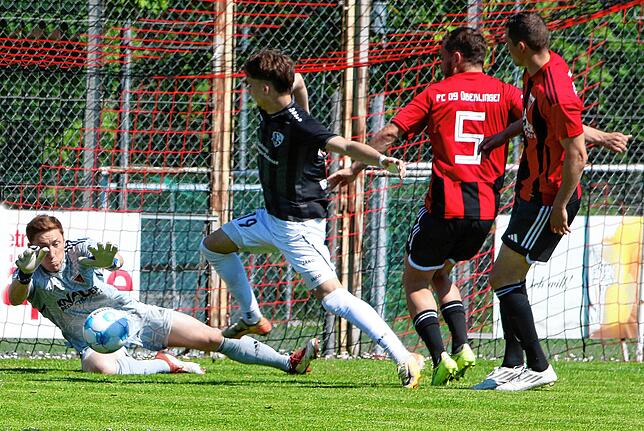 Bild 6: FC Überlingen gewinnt Nachbarschaftsduell gegen VfR Stockach. Wir waren mit der Kamera dabei!