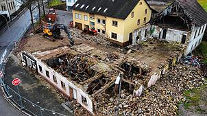 Die Grundmauern des Gasthauses Kreuz während des Abrisses im Herbst 2013.