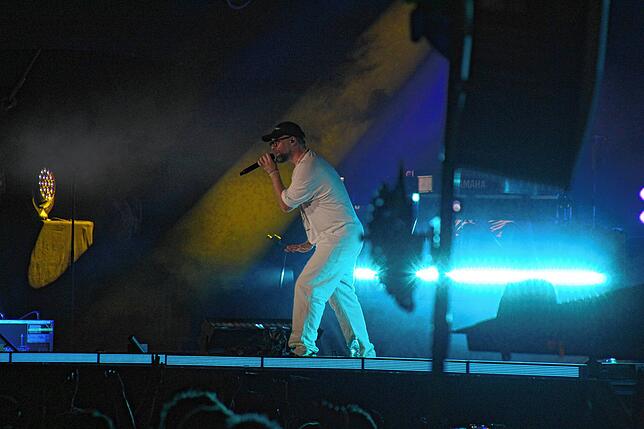 Finale in Schaffhausen: So bunt war der Auftritt von Mark Forster, Plüsch und Dean Lewis.