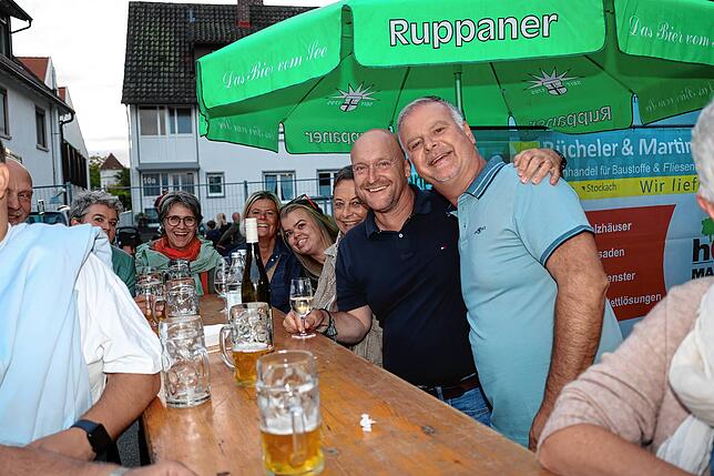 Bild 25: Dingelsdorf feiert sein Herbstfests 2025: So ausgelassen ist die Stimmung am Samstag