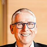 „Die Privathaushalte haben mehr Geld zur Verfügung. Die Baumärkte sind wie leer gefegt.“Thomas Schäfer, Hauptgeschäftsführer ...