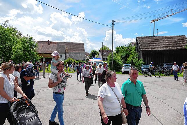 Bild 33: Jubiläumsumzug zum 175. Geburtstag der Musikkapelle Mundelfingen krönt vier stimmungsvolle Tage.