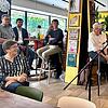 OB-Kandidat Simon Blümcke bei seiner Auftaktveranstaltung im Wahlkampf im Cafe Gessler.