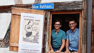 Matthias Kienzle (links) und Christian Weber, der Vorsitzende des Liggeringer Musikvereins, organisieren die Jam Session im Liggeringer ...